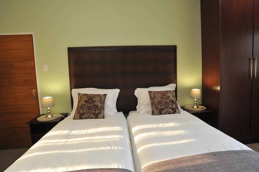 Sunset Manor Guest House Почефструм Экстерьер фото